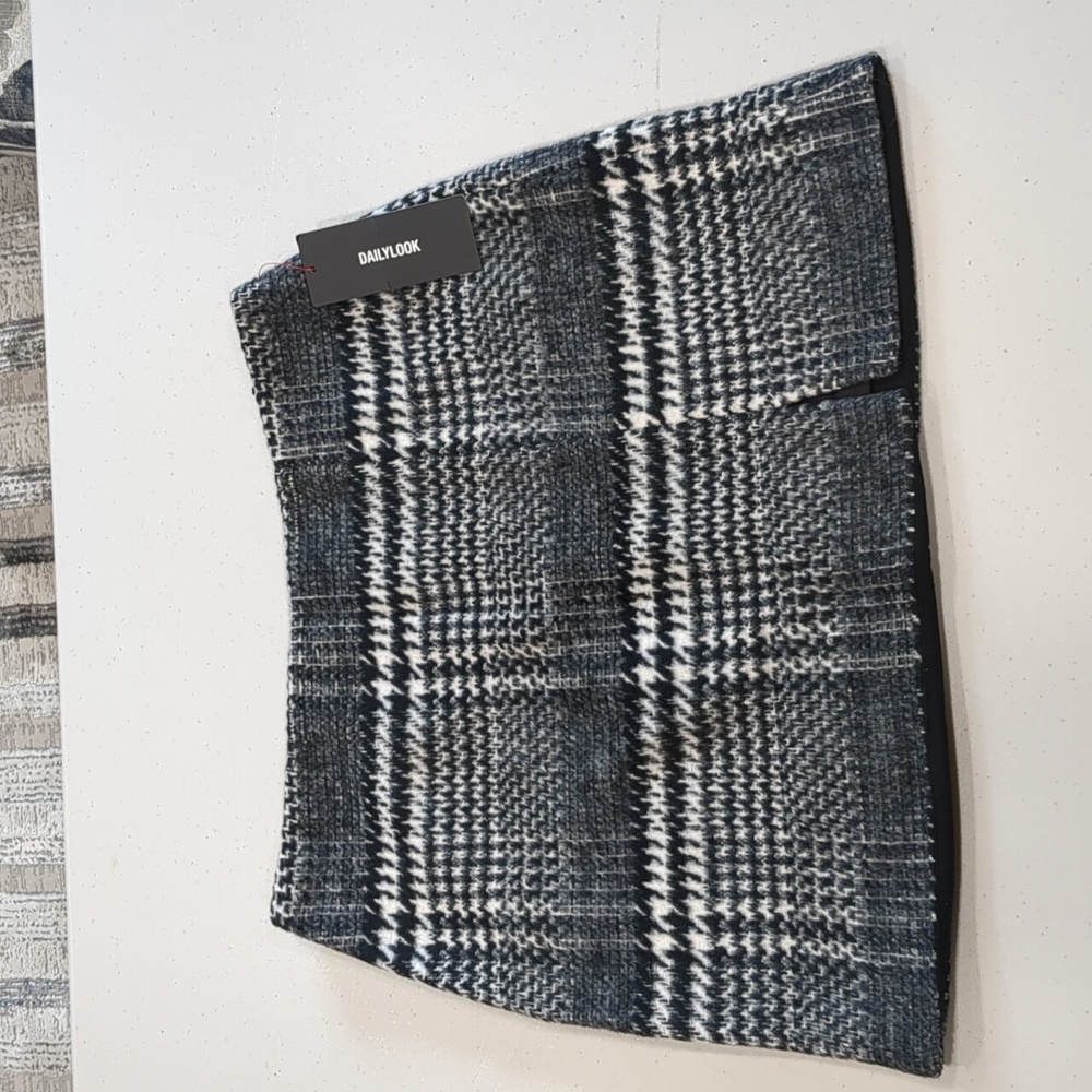 Skies Are Blue Skirt Women's Size Medium Plaid Mini Black White Gray  NWT